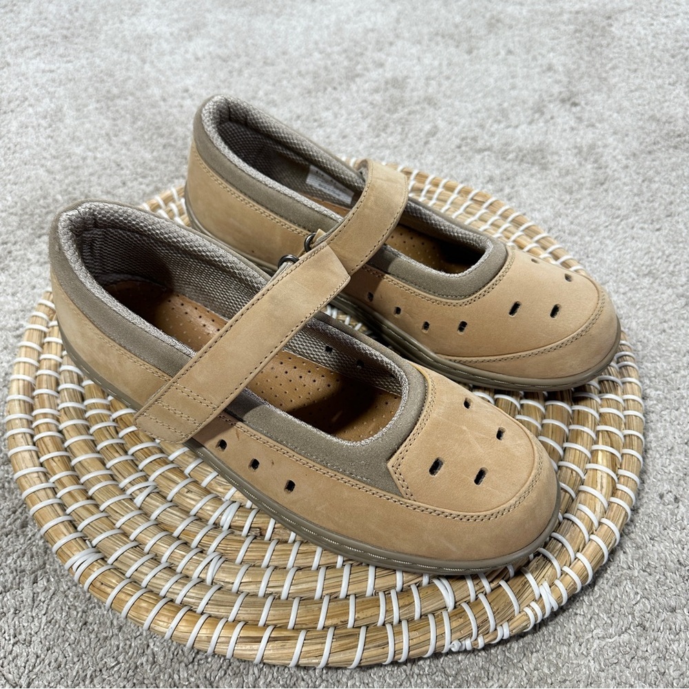 Orthofeet Women’s Leather Mary Jane Comfort Shoes Hook & Loop Strap in Mocha 8.5